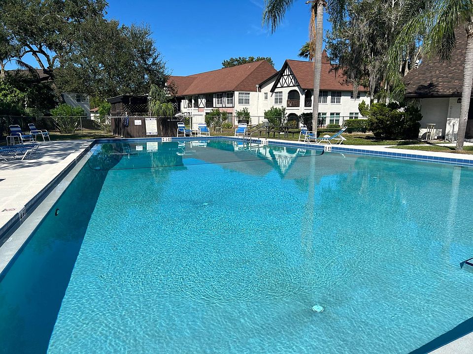 1st image of 220 N Bayshore Blvd APT 105