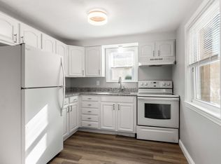 517 Judson St APT 1, Raynham, MA 02767