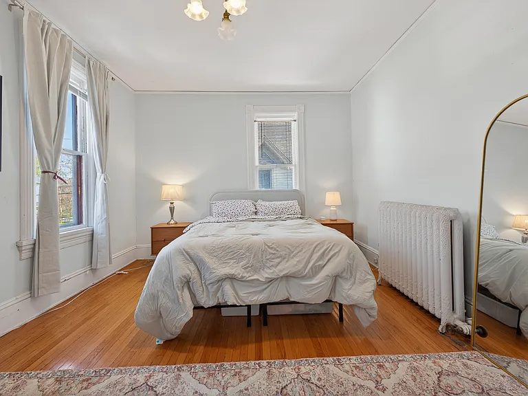 230 College Ave NE — Photo 8