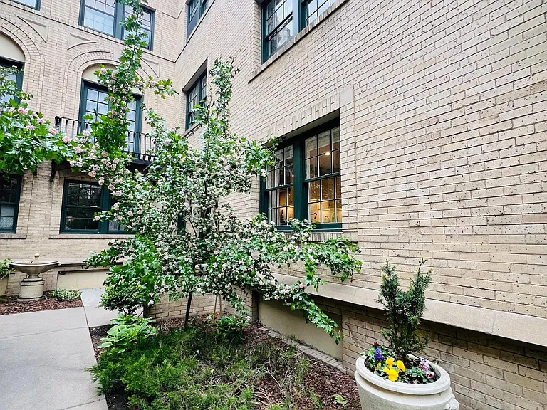 960 N Sherman St #1F — Photo 12