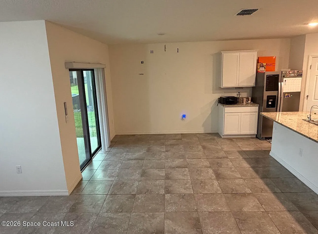 4 bed, 2.0 bath, 1830 sqft, $2,250 — Photo 4