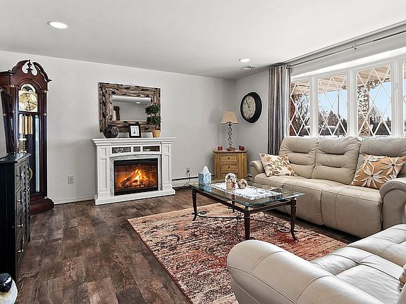 3rd image of 100 Saint Francis Dr