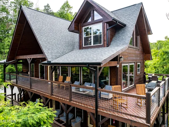 1219 Hemlock Dr, Gatlinburg, TN 37738