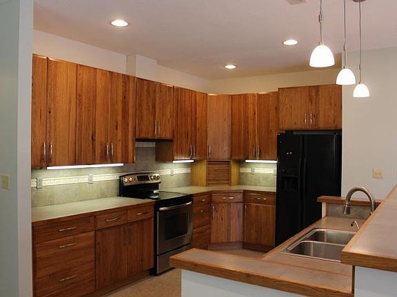 4th image of 296 Majestic Oak Dr