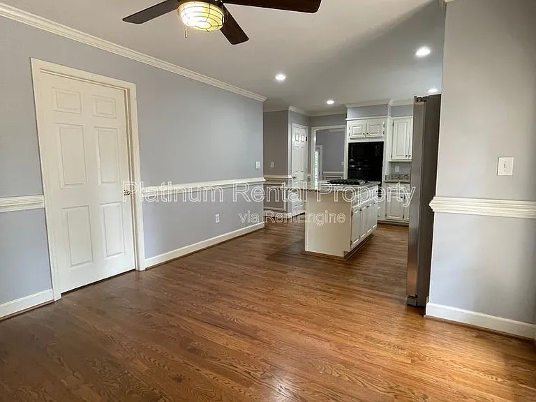 4204 N Mountain Rd NE — Photo 13