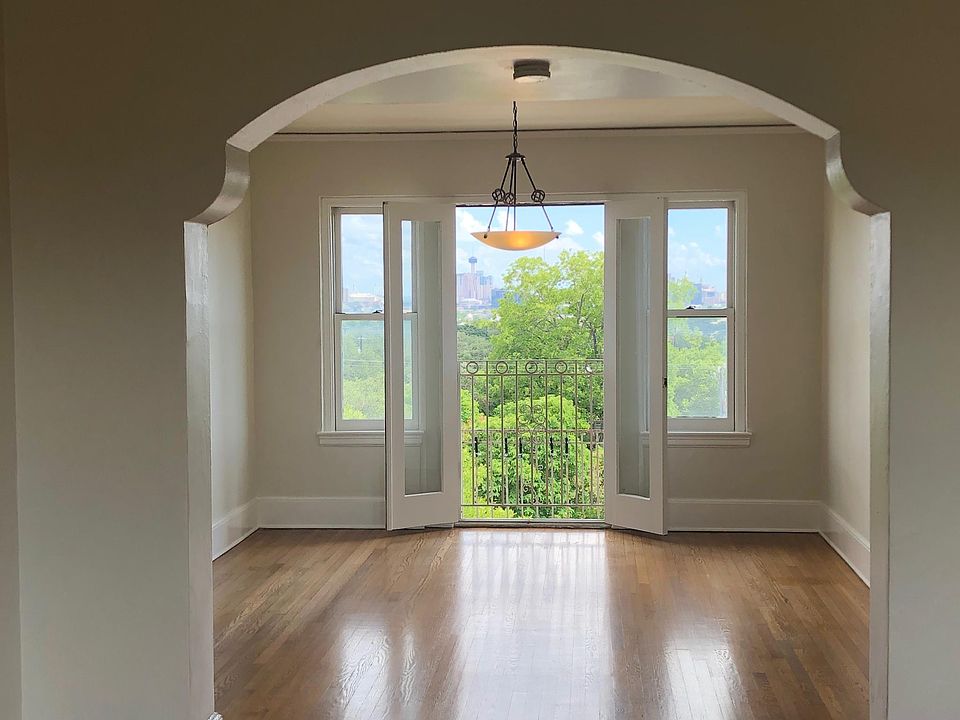 240 Bushnell Ave San Antonio TX Zillow