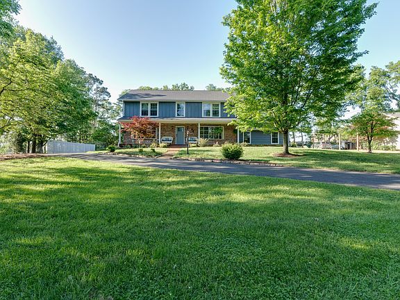 3rd image of 105 Trout Valley Dr