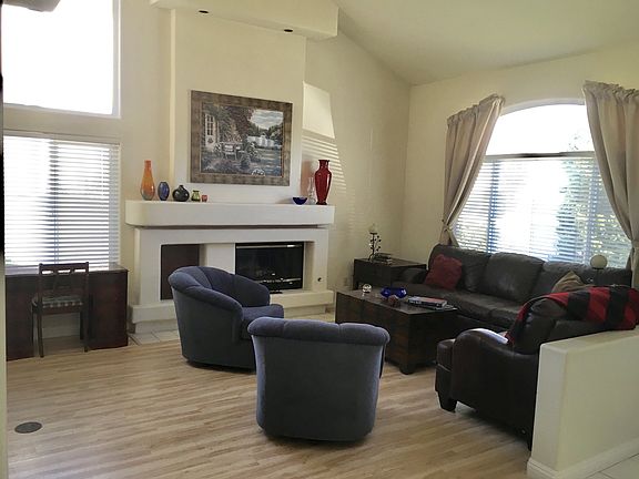 3rd image of 4915 Alameda Dr
