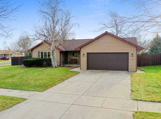 1784 Geneva St, De Pere, WI 54115