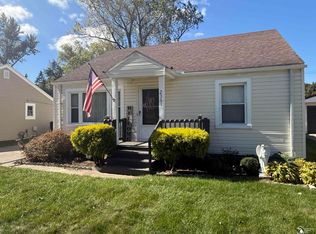 2361 Vivian Rd, Monroe, MI 48162