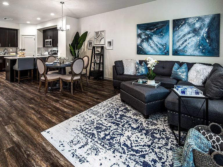 Campus Oaks Apartments — Photo 6