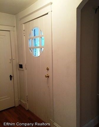 3rd image of 4915 Magnolia Ave