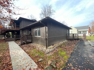 304 Paradise Ave #304, Sellersburg, IN 47172