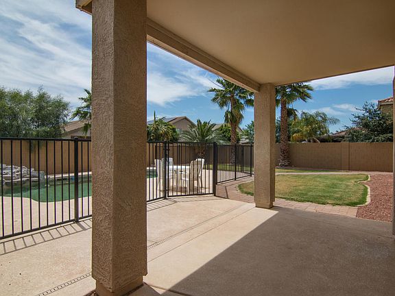4th image of 14989 W Columbine Dr