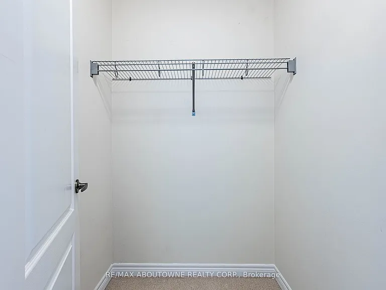 81 Pettitt Dr — Photo 27