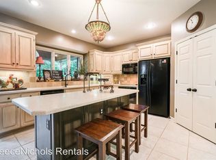 5225 W 161st St, Overland Park, KS 66085