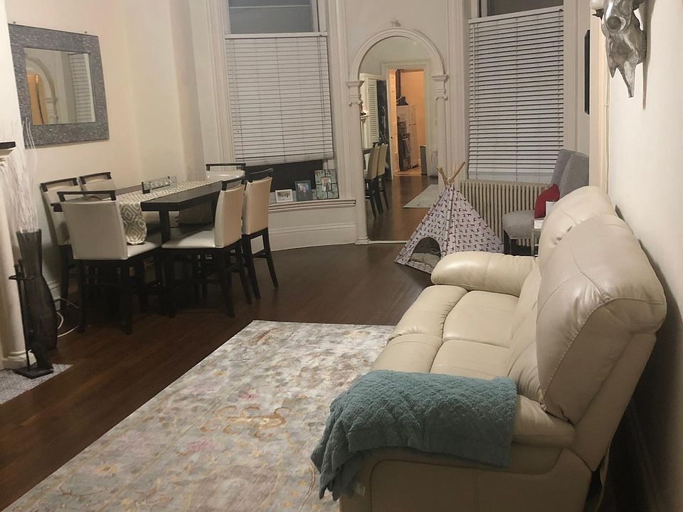 Two big windows with Working fire place