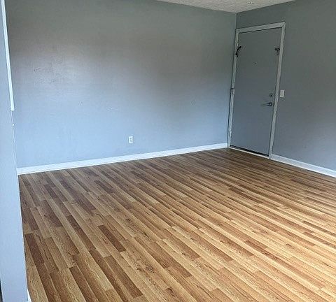 2nd image of 5453 Camelot Dr APT 45