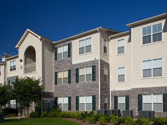 4th image of 210 Hillwood Blvd APT 636