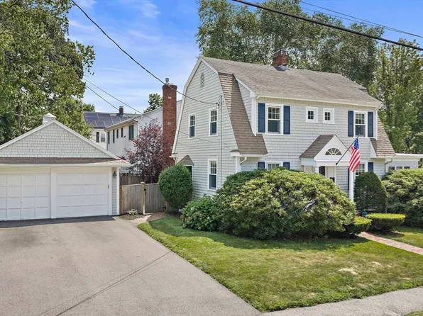 3 Moreland Rd, Quincy, MA 02169
