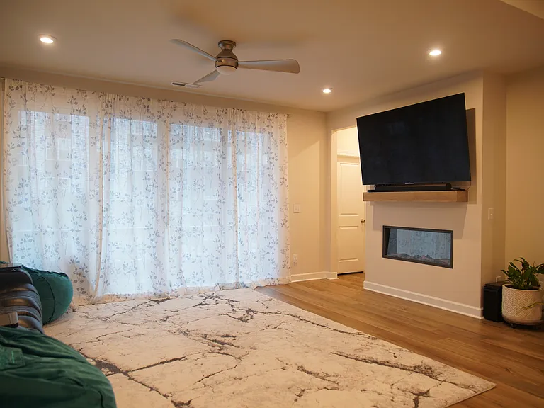 4709 Cypress Tree Ln — Photo 8