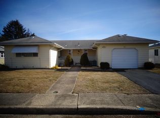 12 Andros St, Toms River, NJ 08757