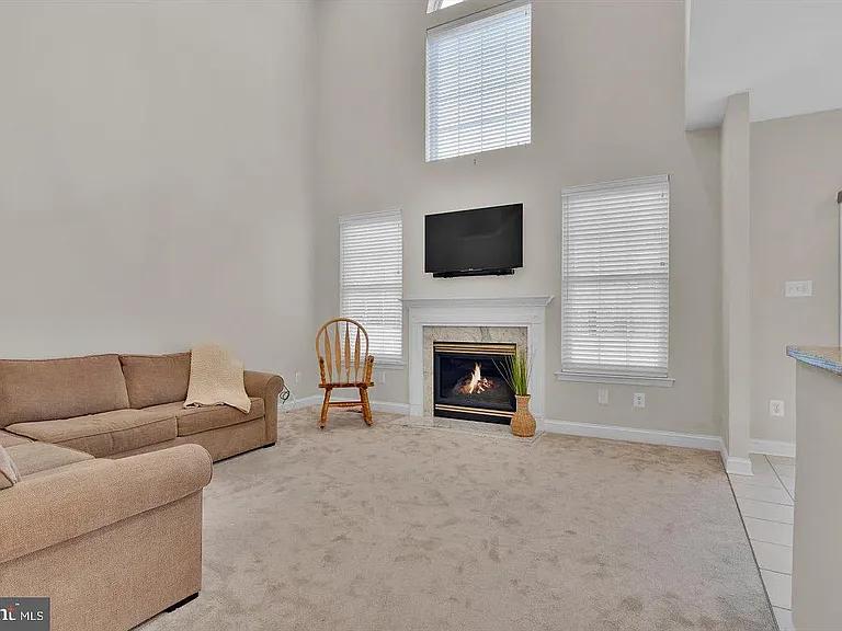 9 Ross Way — Photo 7