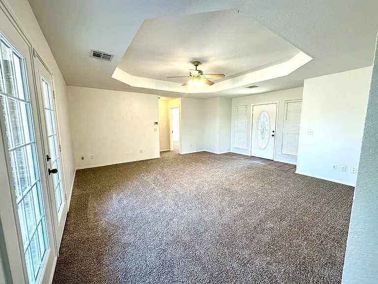 196 Aster St — Photo 10