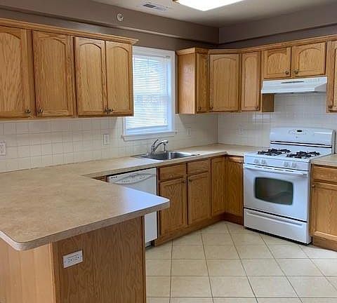 2nd image of 250 Tate Ave APT 2A