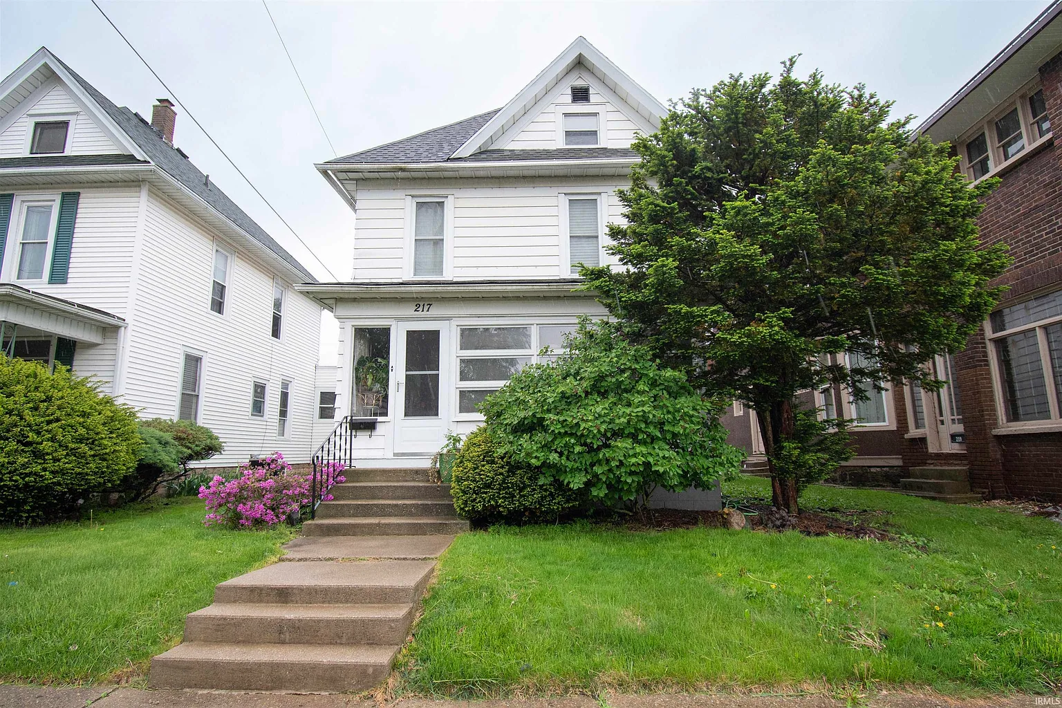 217 W Rush St photo 1
