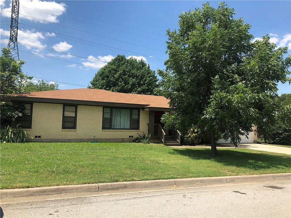 1st image of 3805 London Ln