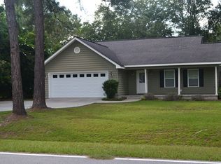 718 E Randolph St, Mount Vernon, GA 30445