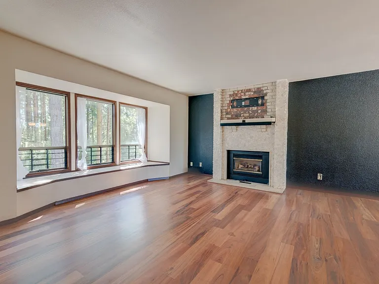 1638 Fern Pl — Photo 4