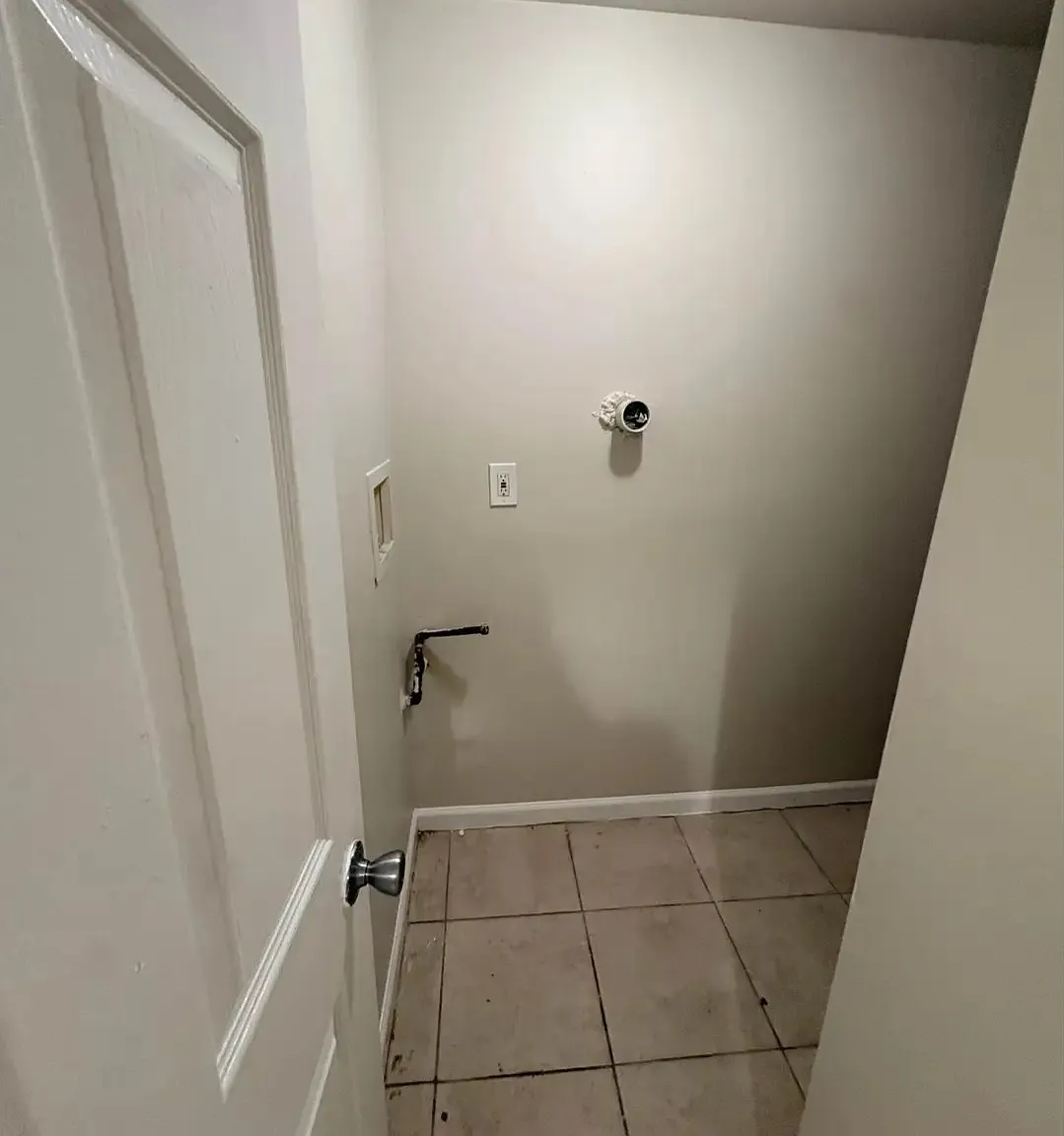 4 bed, $2,600 — Photo 3