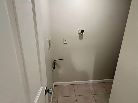 3rd image of 655 S 19th St #G2