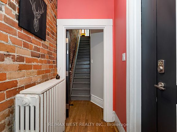 3rd image of 87 Springhurst Ave