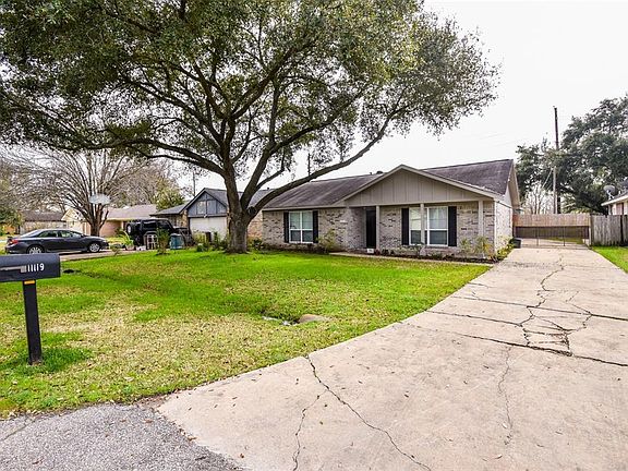 2nd image of 11119 Holly Hill Ln