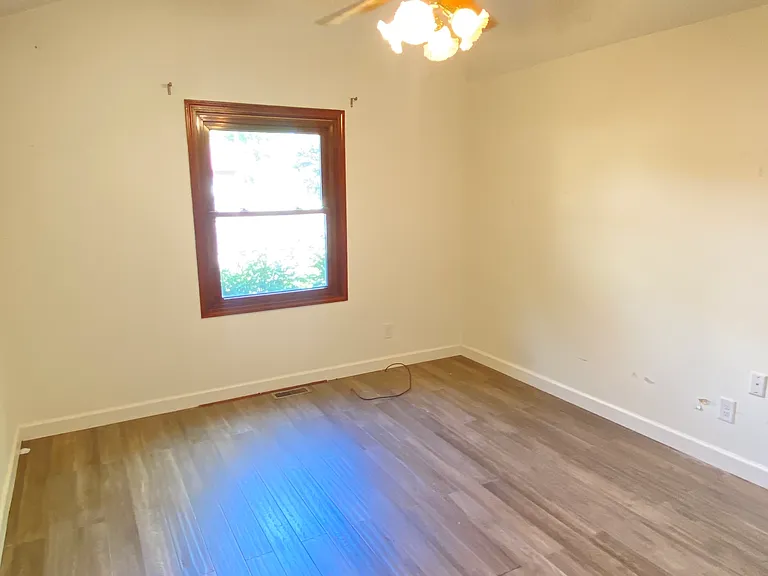 613 Rahkewood Dr — Photo 10