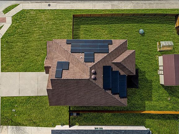 2nd image of 111 Japonica Ct