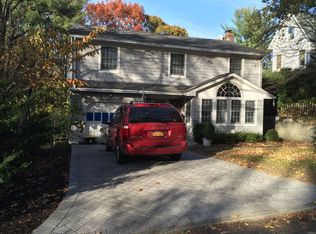 4 Johnston Ave, Northport, NY 11768