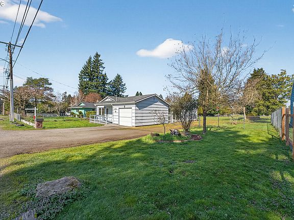 2nd image of SE Marie St