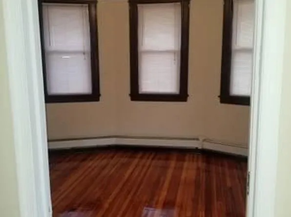 144 Van Buren St, Staten Island, NY 10301