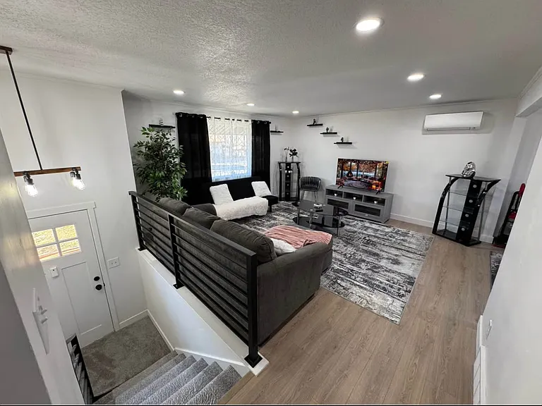 10541 S Amaryllis Dr — Photo 2