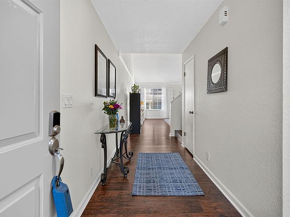 2nd image of 8184 Quail Walk Pl