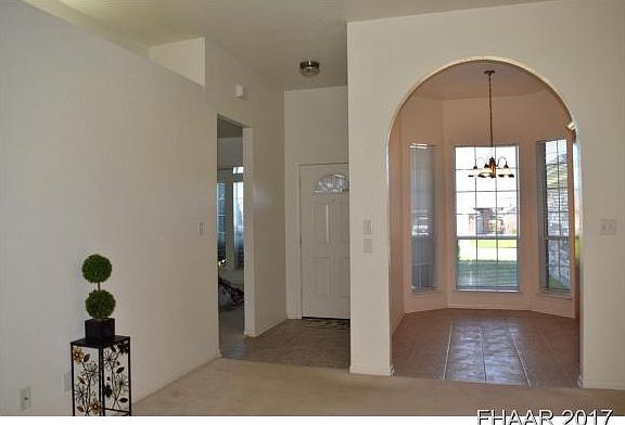 3rd image of 4706 Mildred Ave