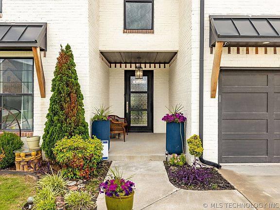 2nd image of 5319 E 125th Pl S