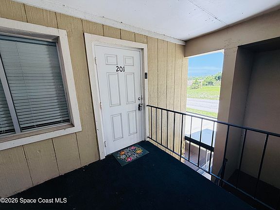 5th image of 4304 London Town Rd #B201