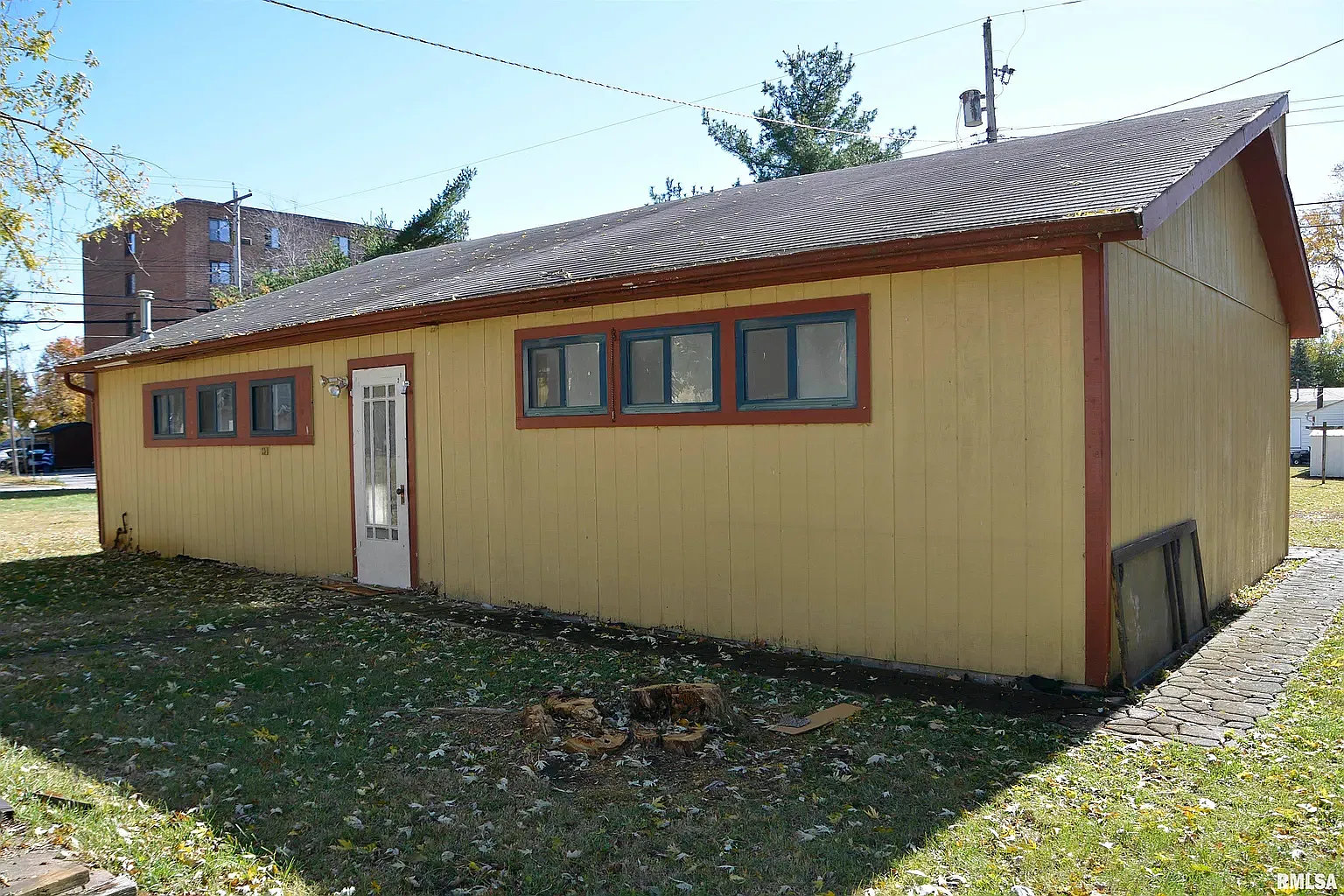 4 bed, 1937 sqft, $1,050 — Photo 3