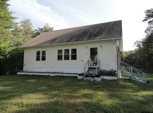 4 Grey Fox Dr, Fort Edward, NY 12828