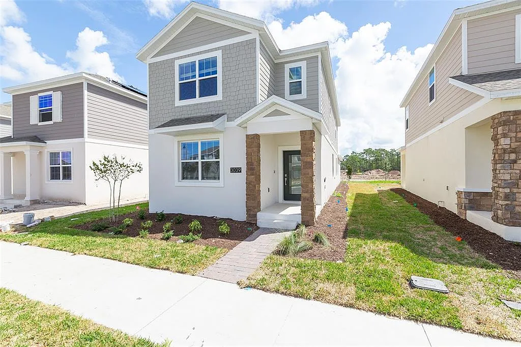 4 bed, 3.5 bath, 2469 sqft, $2,725 — Photo 1